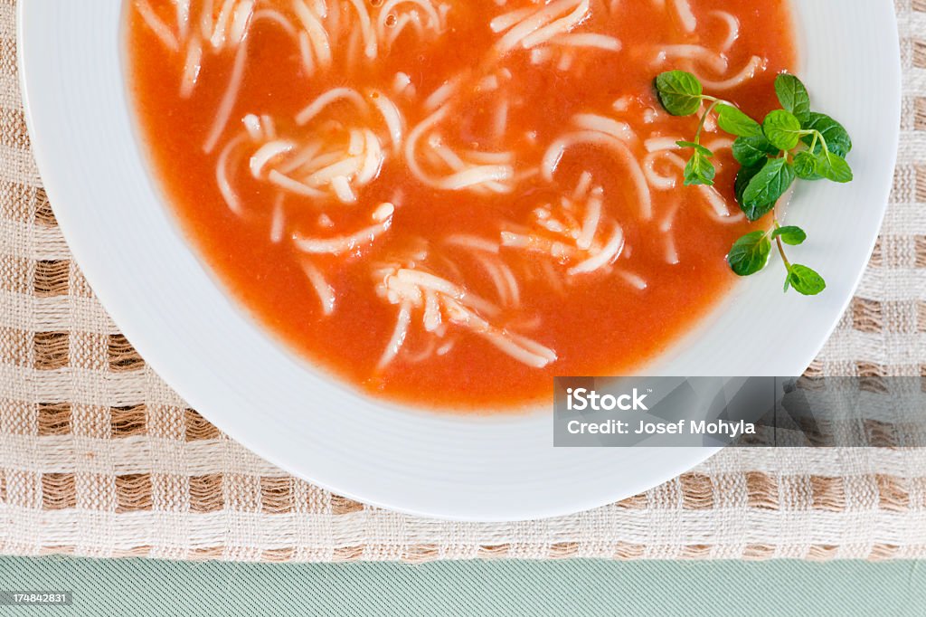 Sopa de tomate com macarrão - Foto de stock de Alimentação Saudável royalty-free