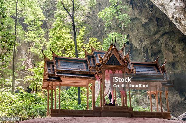 Kuha Karuhas Pavillon Em Phraya De Cave Tailândia - Fotografias de stock e mais imagens de Arquitetura - Arquitetura, Budismo, Cor preta