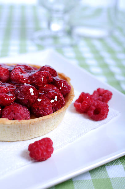istock Vanilla tart with fresh raspberries 174843500