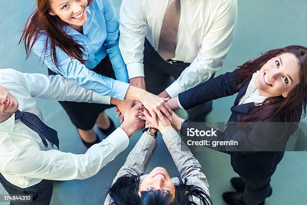 Unity Erfolgreiche Geschäftsleute Die Hände Stockfoto und mehr Bilder von Ansicht aus erhöhter Perspektive - Ansicht aus erhöhter Perspektive, Erfolg, Fotografie