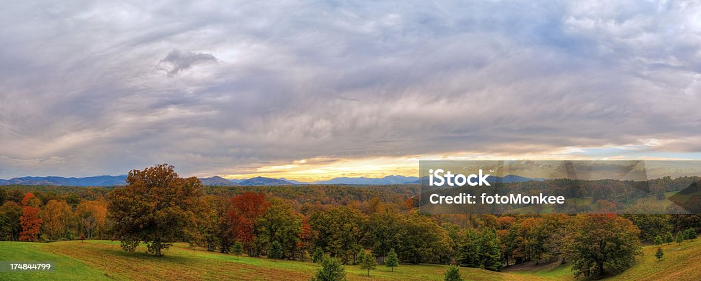 Great Smoky Mountains, du coucher du soleil, Asheville, Caroline du Nord - Photo de Caroline du Nord - État américain libre de droits