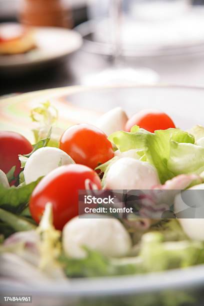 Foto de Salada Primavera e mais fotos de stock de Alface - Alface, Alimentação Saudável, Antepasto