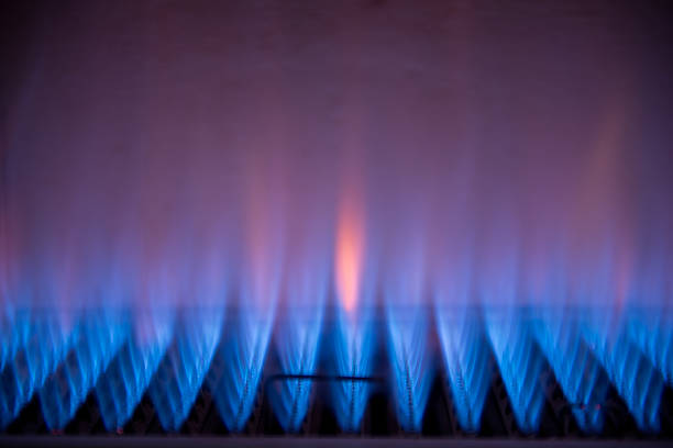 cheminée à gaz - flame gas natural gas blue photos et images de collection