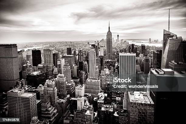 Veduta Aerea Di Manhattan New York City - Fotografie stock e altre immagini di Bianco e nero - Bianco e nero, Centro della città, Città