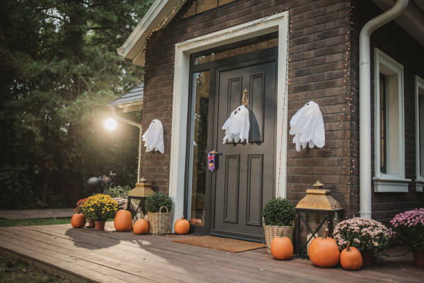 istock House decorated for Halloween 1748459129