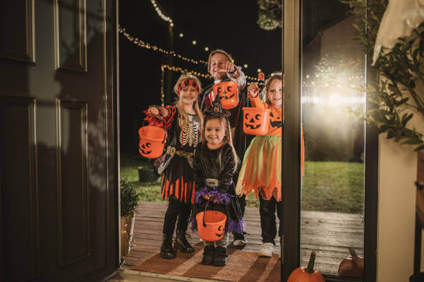 istock Halloween party at home 1748460550