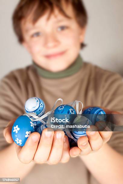 Glückwunsch Mit Ostern Stockfoto und mehr Bilder von Jungen - Jungen, Bildkomposition und Technik, Blau