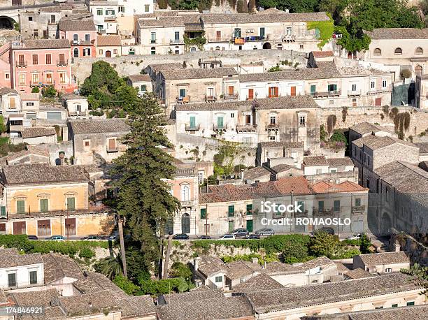 Modica Vista Da Cidade Sicília Itália - Fotografias de stock e mais imagens de Antigo - Antigo, Ao Ar Livre, Arcaico