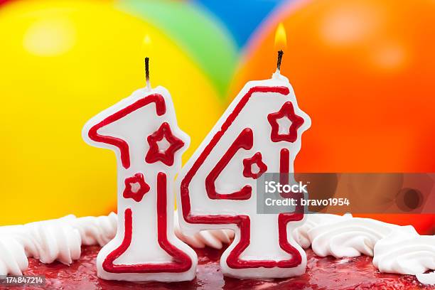 Photo libre de droit de Gâteau Danniversaire Pour Quatorzième banque d'images et plus d'images libres de droit de Numéro 14 - Numéro 14, Anniversaire, Gâteau d'anniversaire