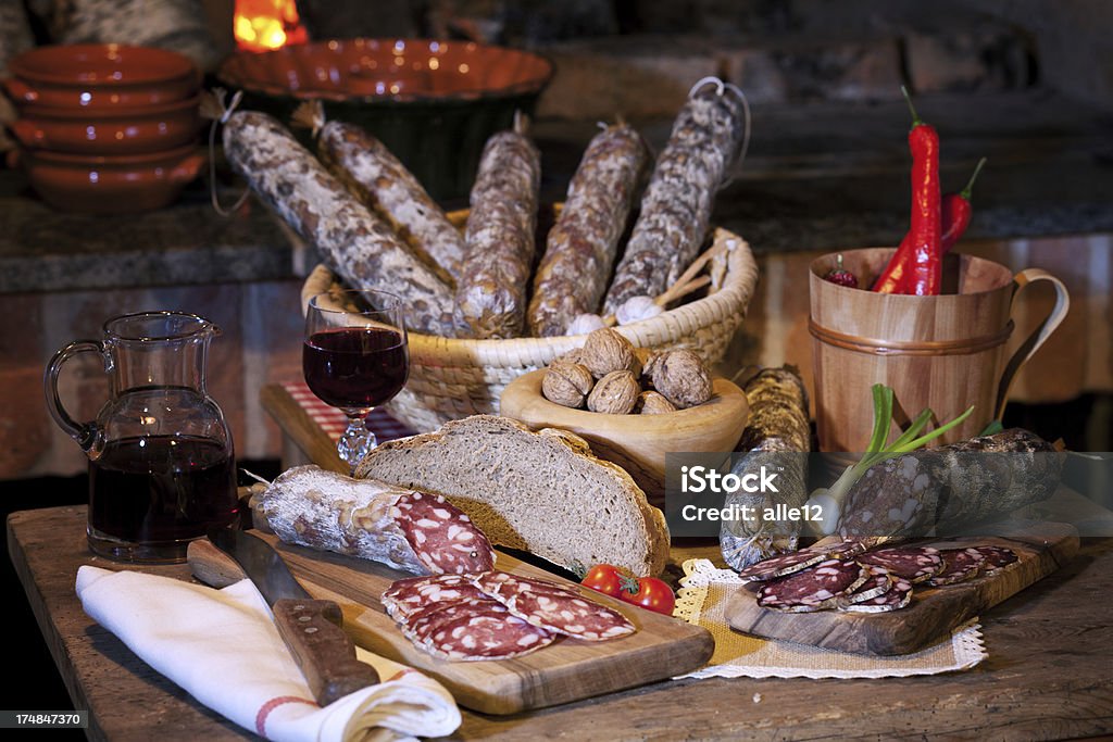 Rustikale Farmer's Lunch - Lizenzfrei Alkoholisches Getränk Stock-Foto