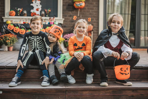 istock Halloween party at home 1748474761