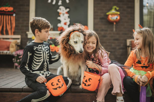 istock Halloween party at home 1748474887