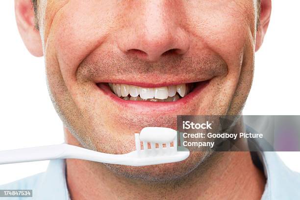 Erstklassige Dental Health Stockfoto und mehr Bilder von Bürsten - Bürsten, Ein Mann allein, Eine Person