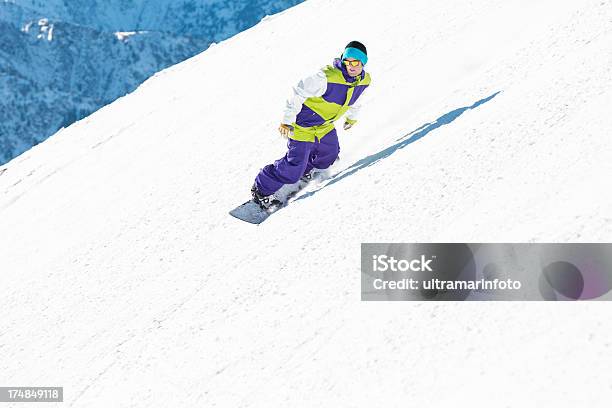 Vai Downhill Atleta De Snowboard - Fotografias de stock e mais imagens de Adulto - Adulto, Ao Ar Livre, Atividade