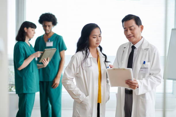 istock Discussing Prescription Details 1748492432