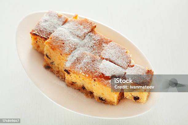 Feito Em Casa Bolo De Limão - Fotografias de stock e mais imagens de Bolo - Sobremesa - Bolo - Sobremesa, Bolo de Limão, Comida