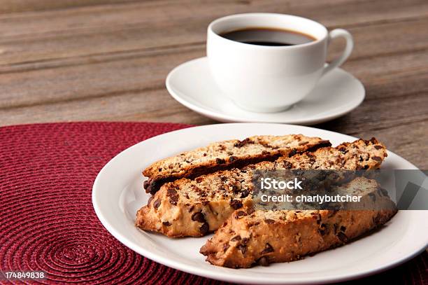 Biscotti Mit Kaffee Stockfoto und mehr Bilder von Biscotti - Biscotti, Kaffee - Getränk, Chocolate Chip
