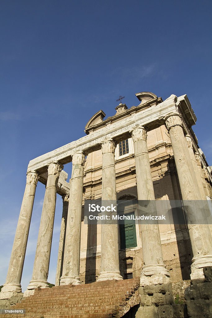 O Templo do Fórum Romano - Foto de stock de Antigo royalty-free