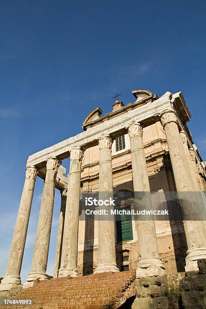 Foto de O Templo Do Fórum Romano e mais fotos de stock de Antigo - Antigo, Antiguidade, Arcaico