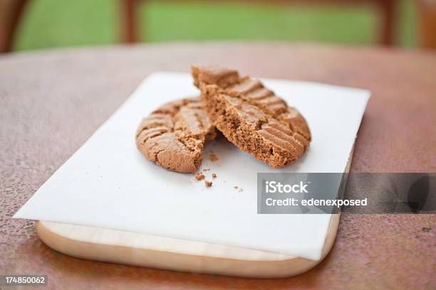 Foto de Biscoito De Gengibre e mais fotos de stock de Assar - Assar, Biscoito, Biscoito de Gengibre