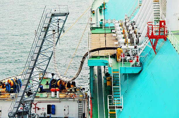 istock LNG bunkering heavy fuel oil 174850121