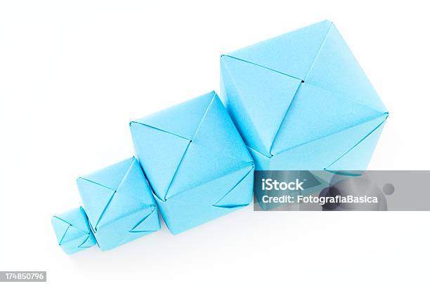 Blaue Würfel Angeordnet Stockfoto und mehr Bilder von Groß - Groß, Klein, Origami