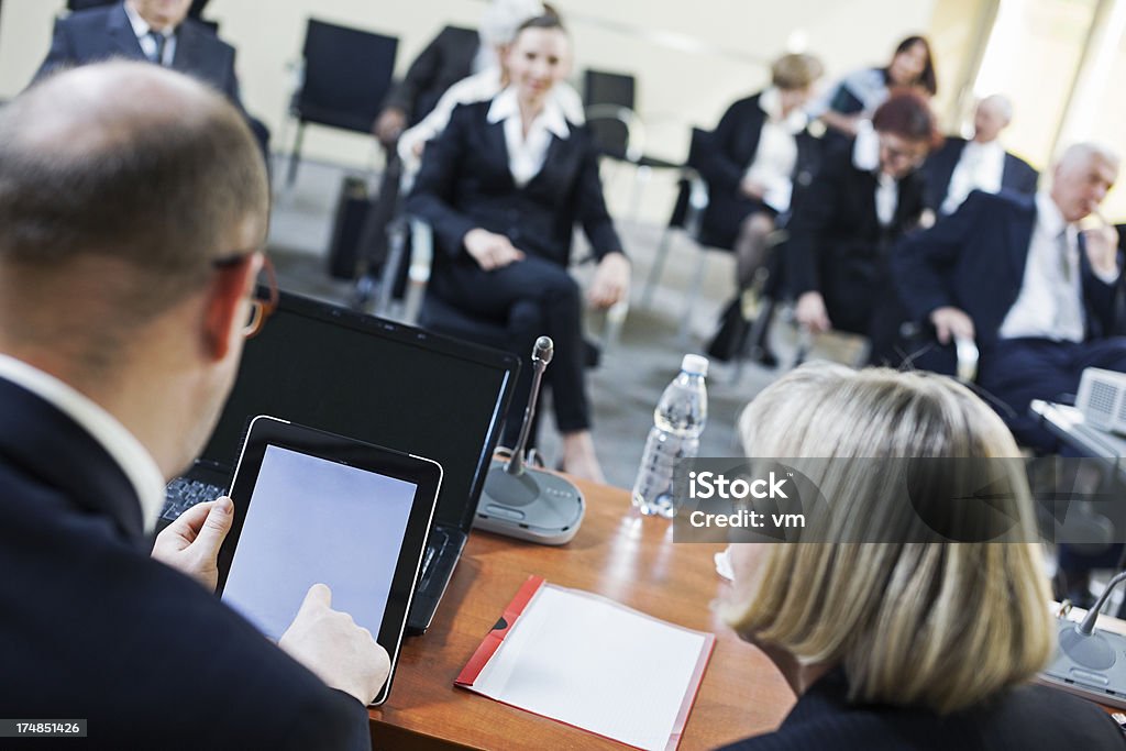 Homme d'affaires avec Tablette numérique - Photo de Adulte libre de droits