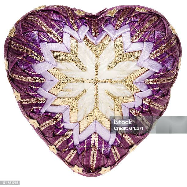 Decoración Corazón Vista De Frente Foto de stock y más banco de imágenes de Amarillo - Color - Amarillo - Color, Arte, Arte y artesanía