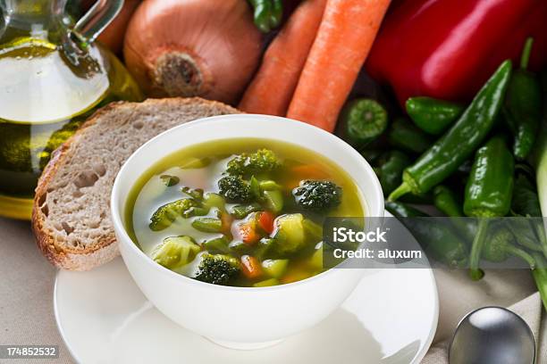 Zuppa Di Verdure - Fotografie stock e altre immagini di Alimentazione sana - Alimentazione sana, Broccolo, Cibi e bevande