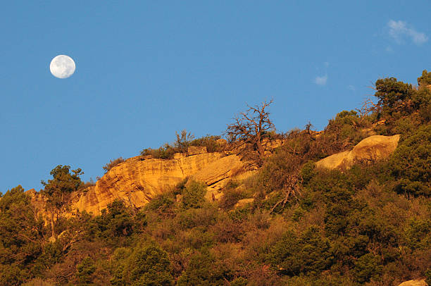 istock Full Moon over the Mesa Verde in Colorado 174853552