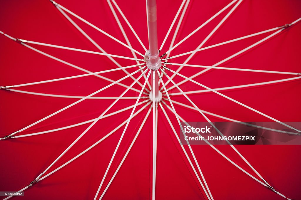 Красный зонт - Стоковые фото Machinery роялти-фри