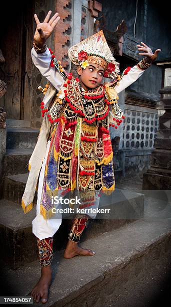 Балийский Танцор — стоковые фотографии и другие картинки Бали - Бали, Балийская культура, Вертикальный