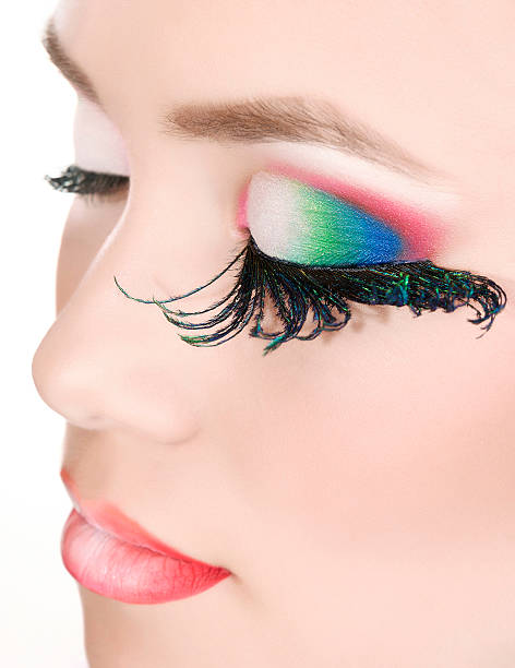 maquillaje de moda - stage makeup peacock make up feather fotografías e imágenes de stock