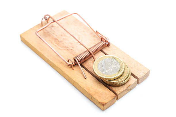 istock Mousetrap with Euro Coin 174855603
