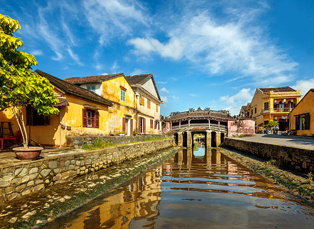 ブリッジホイアンやベトナム - hoi an スト�ックフォトと画像