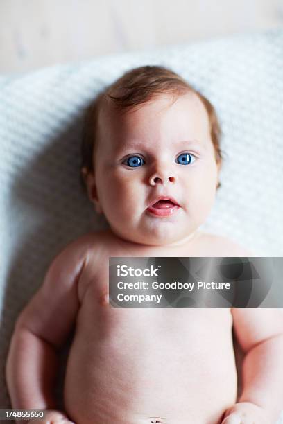 Sie Ist Eine Sonnenschein Stockfoto und mehr Bilder von Baby - Baby, Blaue Augen, Blick in die Kamera