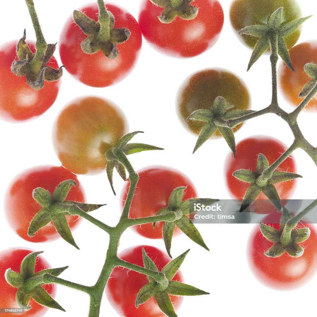 unripe tomates maduros e iluminado por trás - Foto de stock de Acaso royalty-free