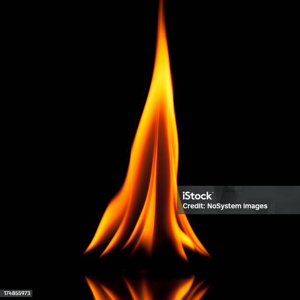 Fiamma - Fotografie stock e altre immagini di Accendere (col fuoco) - Accendere (col fuoco), Bruciare, Calore - Concetto