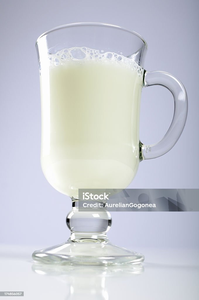 Szkło do mleka - Zbiór zdjęć royalty-free (Bez ludzi)