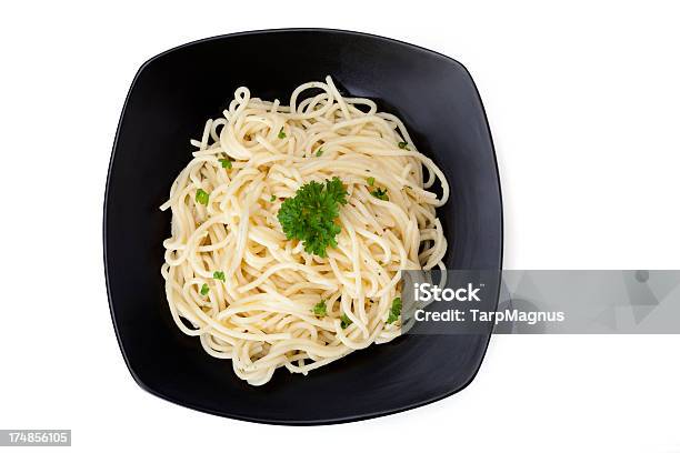 Frische Spaghetti Stockfoto und mehr Bilder von Draufsicht - Draufsicht, Essgeschirr, Farbbild