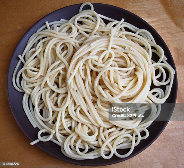 Spaghetti Z Sosem Nie - zdjęcia stockowe i więcej obrazów Bez ludzi - Bez ludzi, Fotografika, Horyzontalny