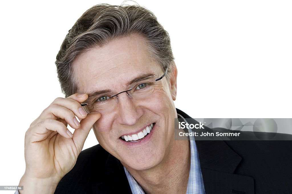 Hombre maduro usando gafas - Foto de stock de 50-54 años libre de derechos