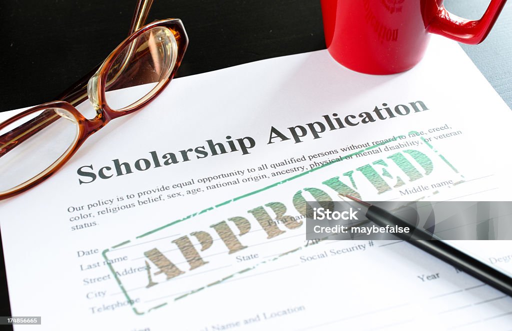 scholarship applicazione-approvato - Foto stock royalty-free di Borsa di studio