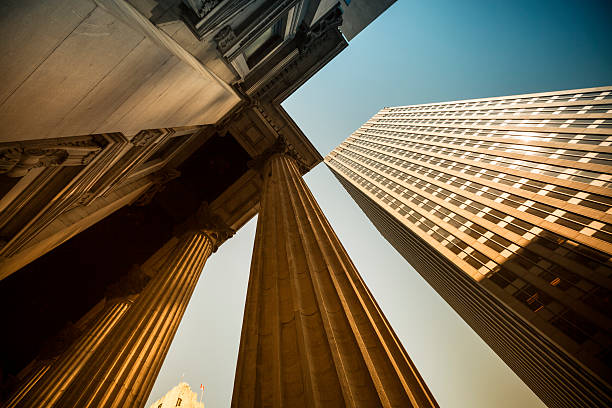 企業金融の建物 - urban scene bank financial building downtown district ストックフォトと画像