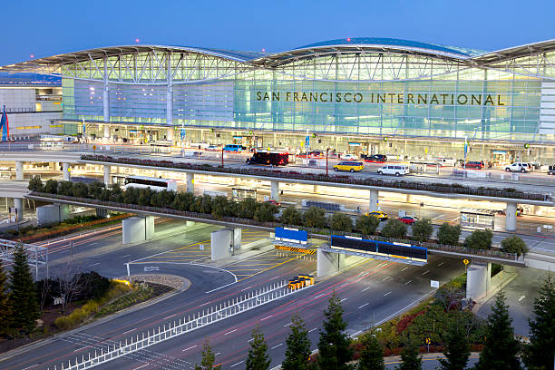 aeroporto internacional de san francisco - san francisco international airport san francisco bay area sfo airplane imagens e fotografias de stock