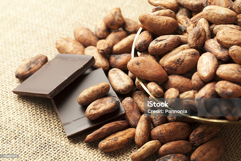 코코아 콩 in 바구니, 초콜릿 - 로열티 프리 0명 스톡 사진