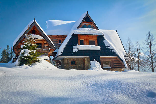 istock Idyllic holiday cottage in the Mountains 174857953