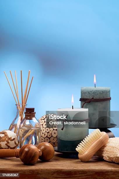 Aromatherapie Stockfoto und mehr Bilder von Alternative Behandlungsmethode - Alternative Behandlungsmethode, Aromatherapie, Aromaöl