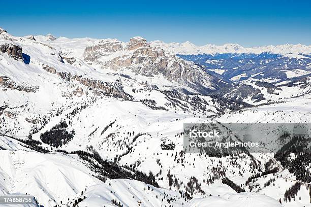 Paisaje De Invierno Foto de stock y más banco de imágenes de Aire libre - Aire libre, Aislado, Alpes Dolomíticos