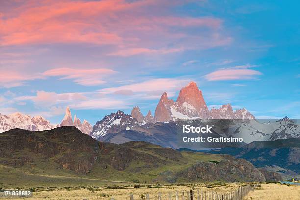 Photo libre de droit de Ciel Menaçant Sur El Chaltén En Argentine En Patagonie banque d'images et plus d'images libres de droit de Amérique du Sud